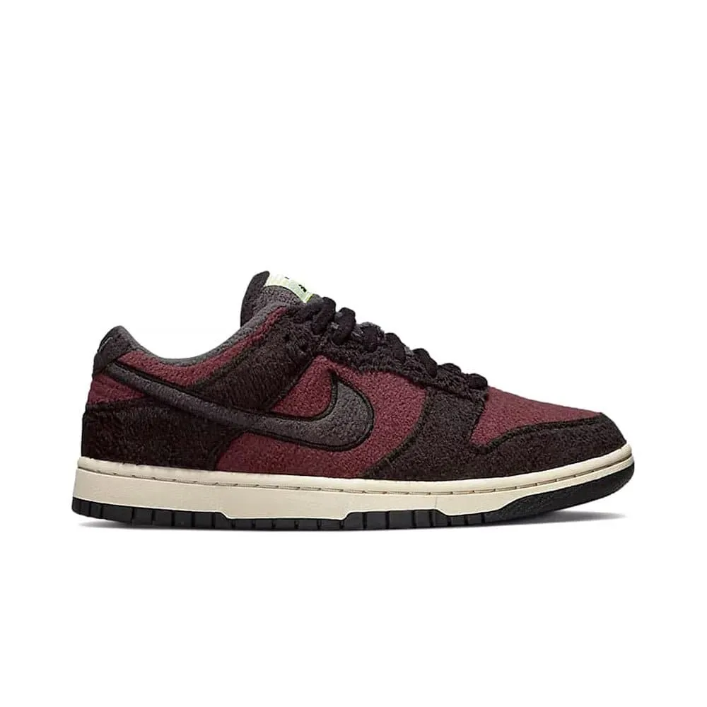 Nike Dunk Low SE Fleece Pack Burgundy Crush