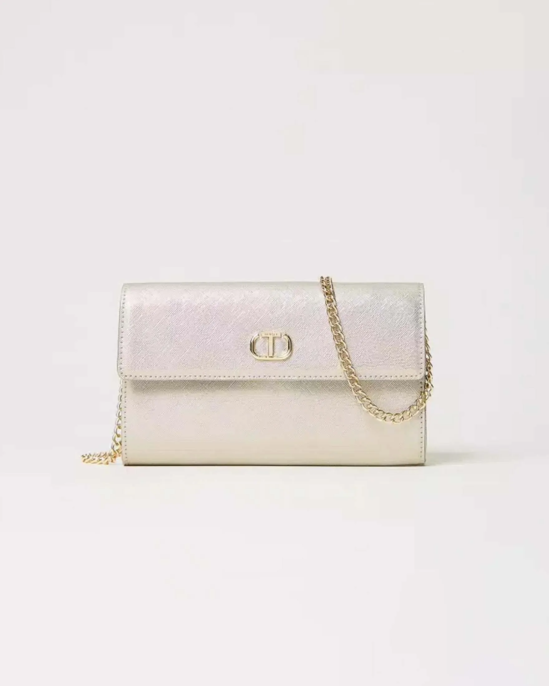 Pochette Glossy color platino in similpelle saffiano con tracolla a catena removibile